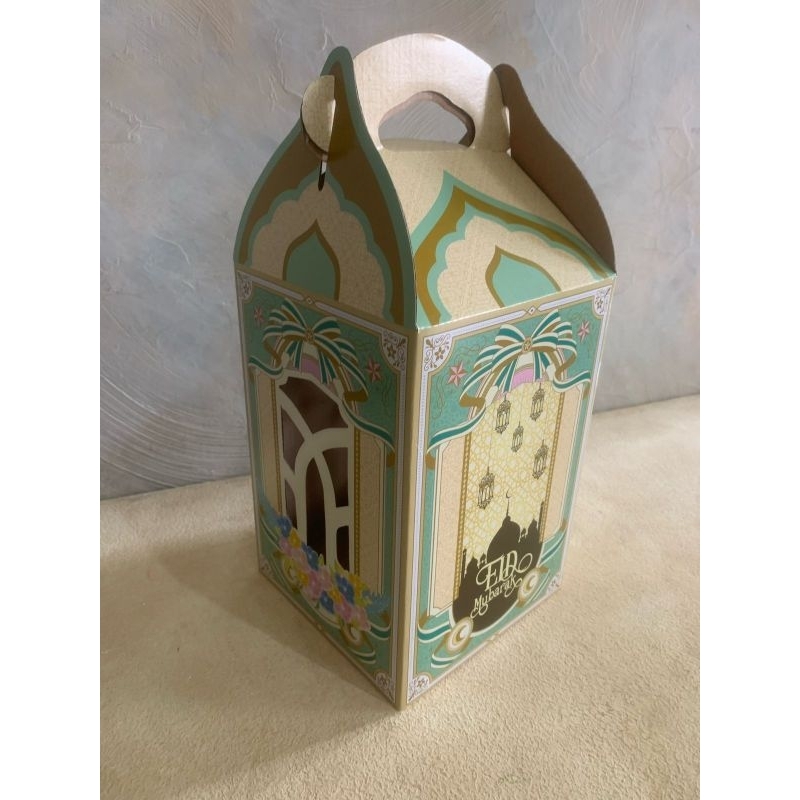 

Box Lebaran / Idul Fitri - 14 x 14 x32 cm