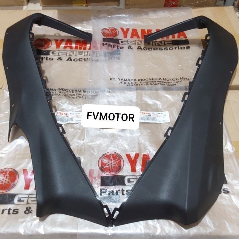 Moleside sambungan bordes dek bawah kanan / kiri Aerox 155 ori YGP B65-F171L-00 (kiri) atau B65-F171