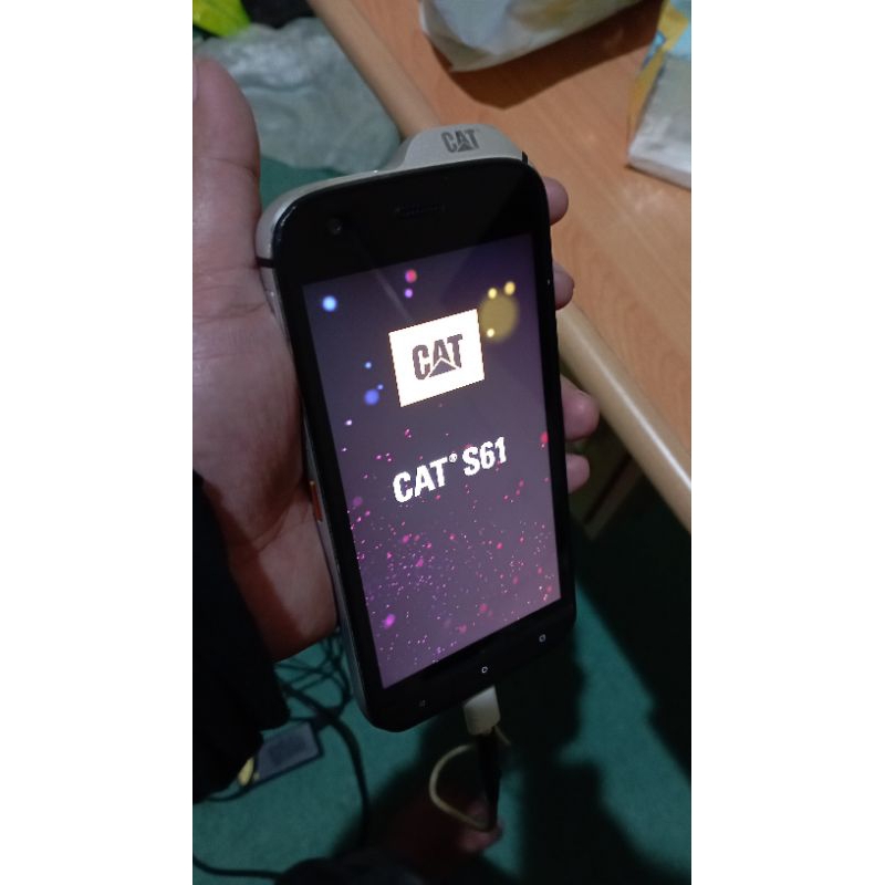 CAT S61 Caterpillar 4G HP outdoor anti air ada laser