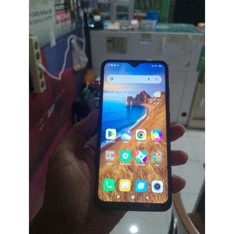 hp seken second Xiaomi Redmi 8a 3/32 no minus normal jaya original segel garansi