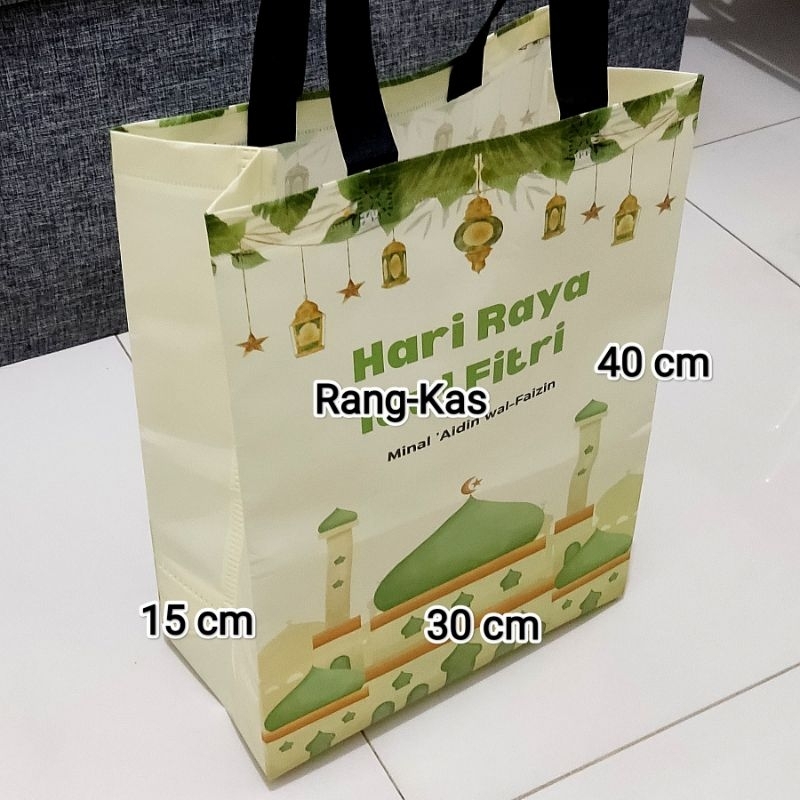 

Tas Kain Lebaran Idul Fitri Laminasi kotak 30x40x15cm Eceran