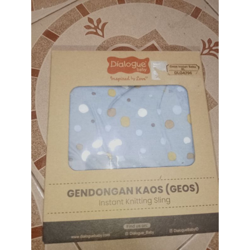 gendongan kaos geos dialogue baby