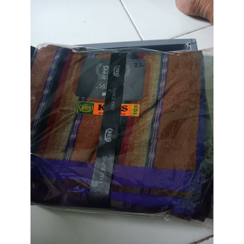 sarung bhs full sutra spunslik jahit tengah