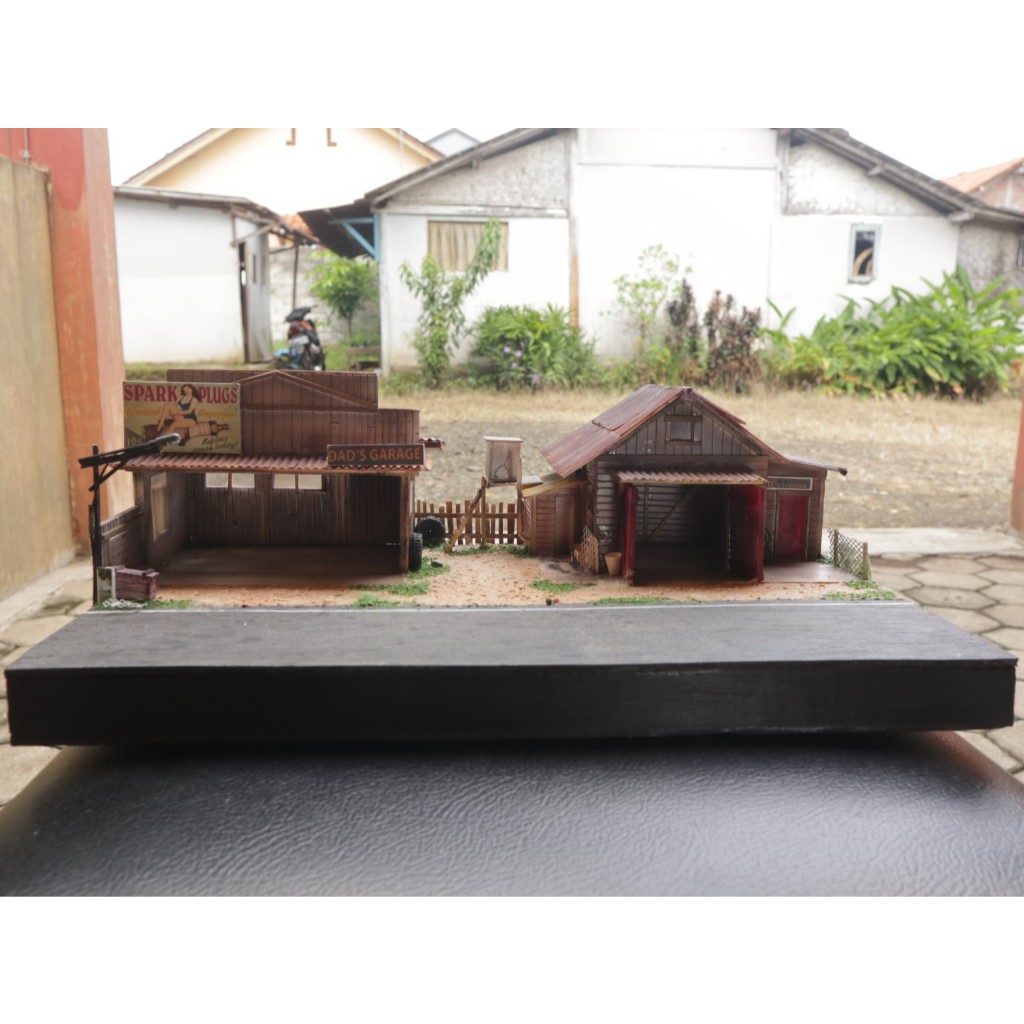 Diorama 2 Parkiran Besar Dengan Lampu Skala 1:64