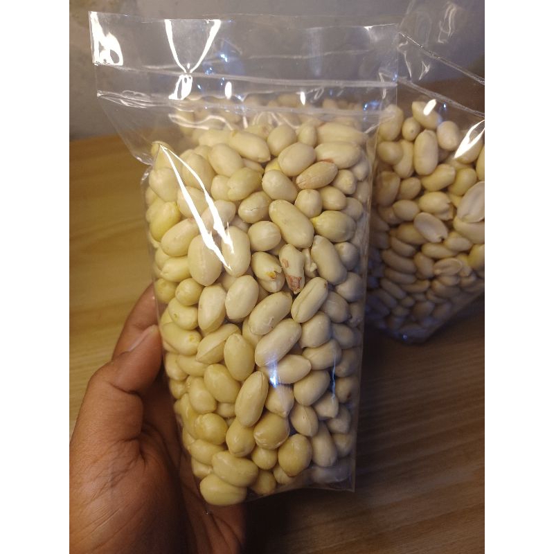 

KACANG TANAH KUPAS 350GR LANGSUNG DARI PETANI