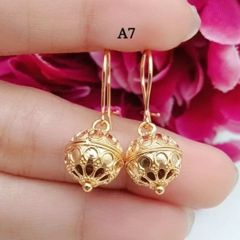 Anting lapis emas model tercantik dan terlaris ready
