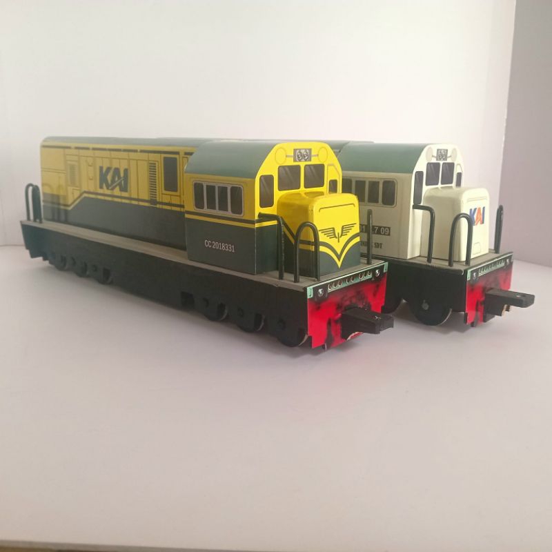 Kereta api lokomotif CC 201 vintage