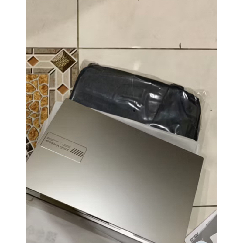 Asus vivobook go14