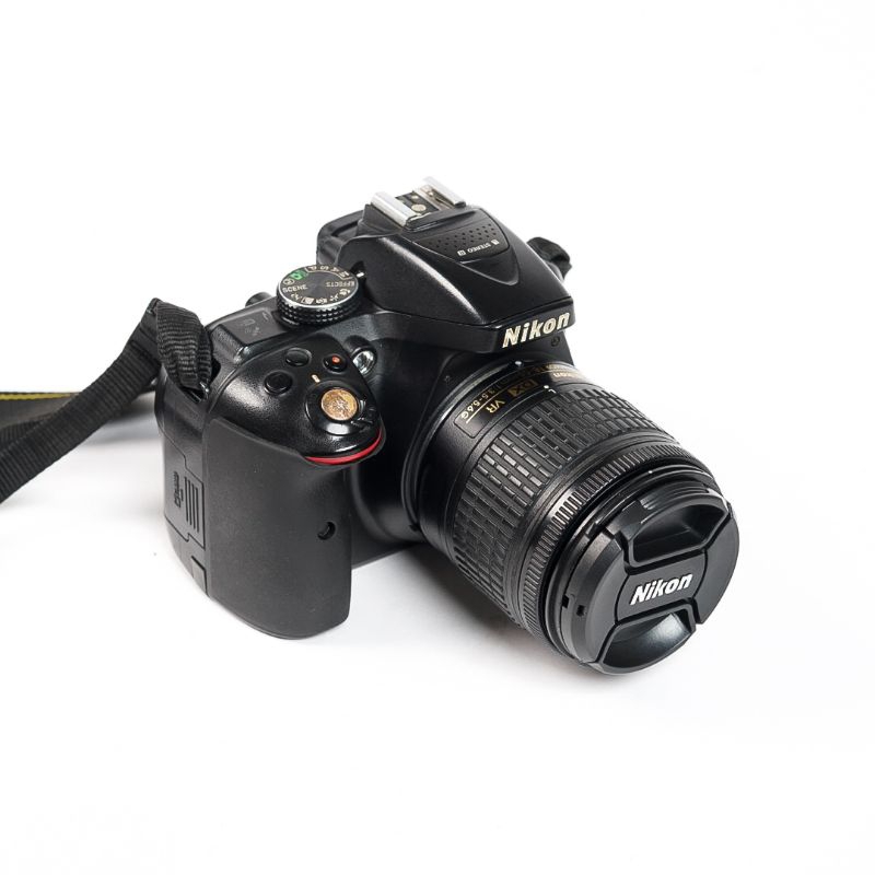 Nikon D5300 Lensa kit 18-55mm dan Lensa Fix Nikkor 35mm AFS