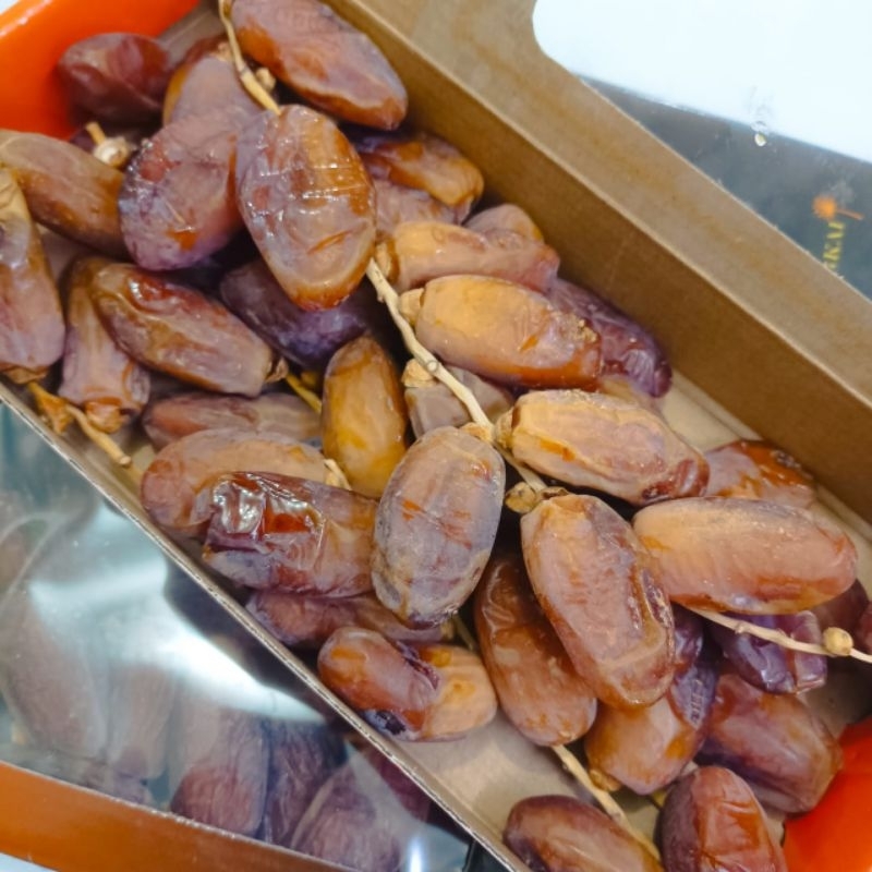 

Kurma Tangkai Sunfruit 400gr