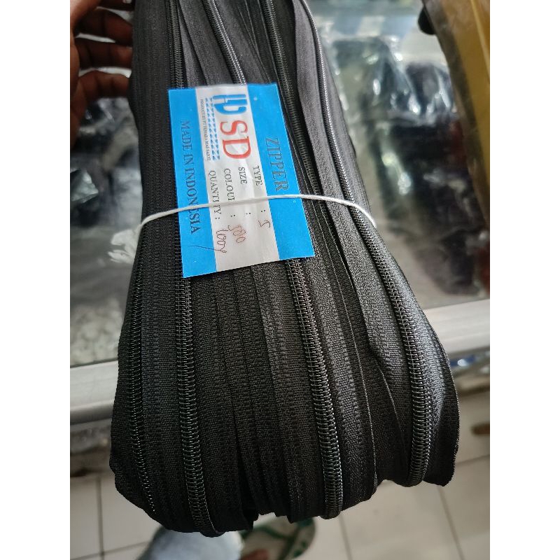 daun resleting tas nilon no.5 HTM