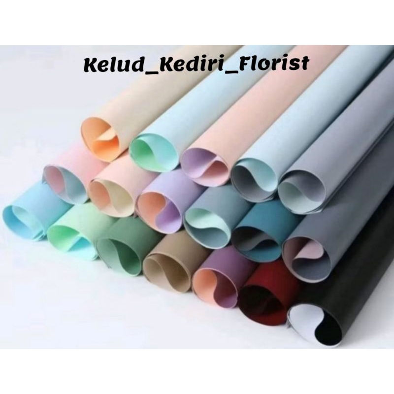 

5 Lembar Kertas Buket Part 3 Cellophane 2 Warna Korean Wrapping Flower Free Packing
