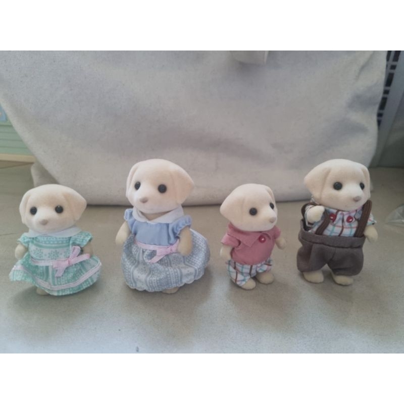 preloved Sylvanian Family: Yellow Labrador Family