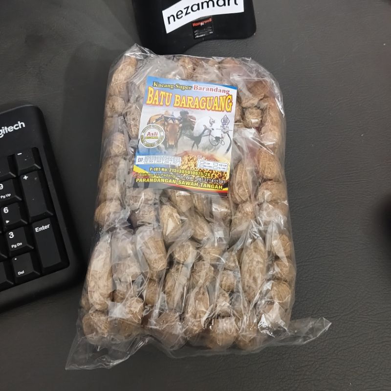 

Kacang Randang Khas Minang Batu Baraguang isi 24