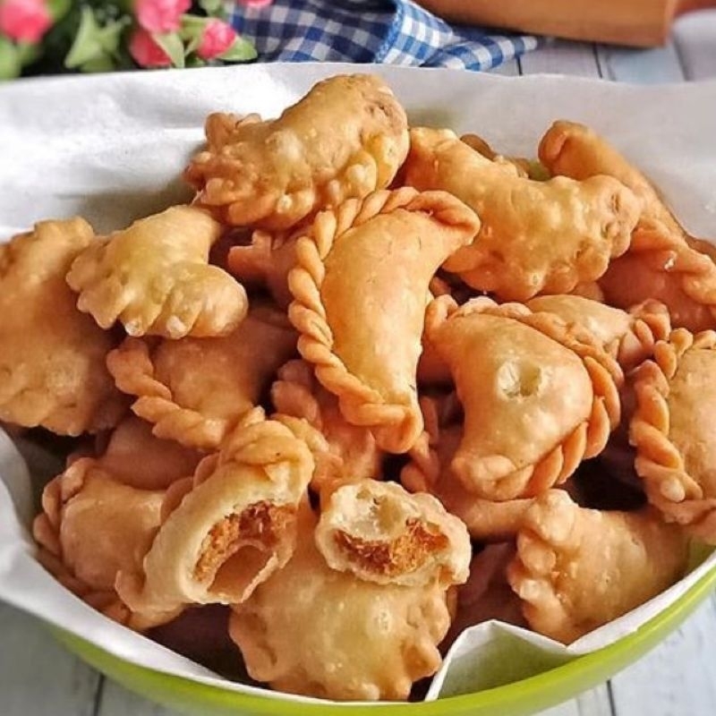 

pastel dan sumpia isi 500gram