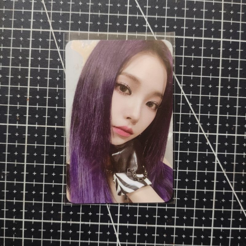 Photocard Karina acrylic keyring Girls aespa