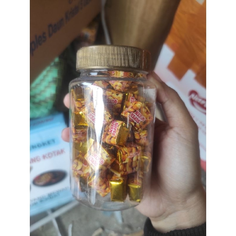 

PERMEN COKLAT TOPLES SUPERQUEEN 50 pcs