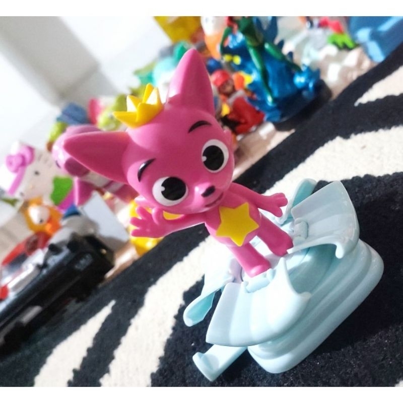 Happy meal MCD babyshark Pinkfong