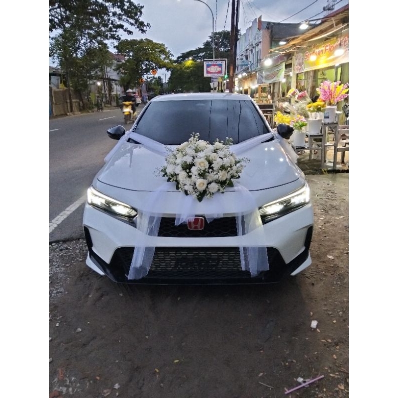 rias mobil pengantin