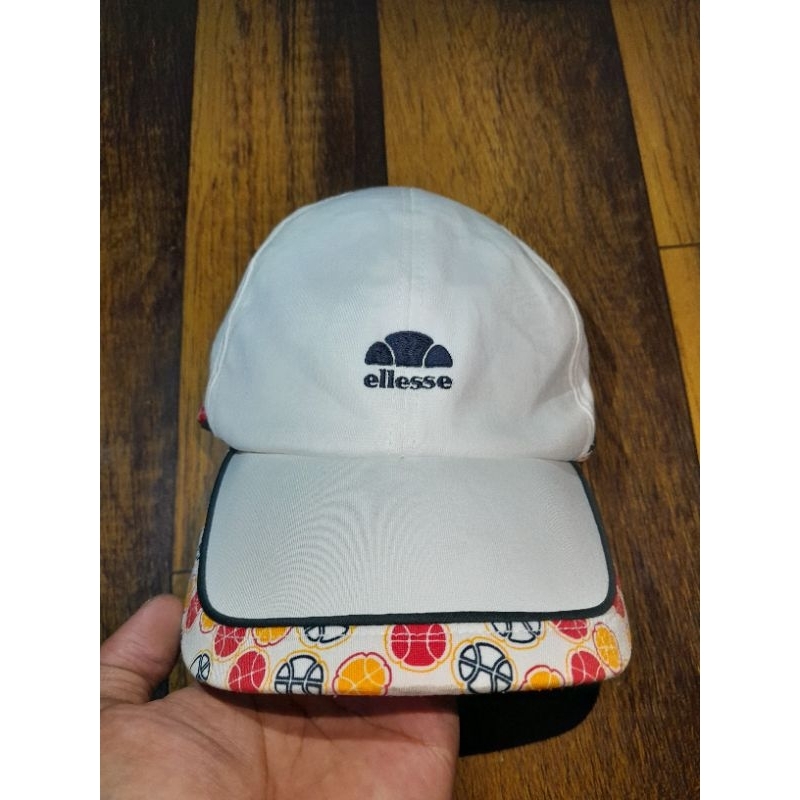 TOPI ELLESE
