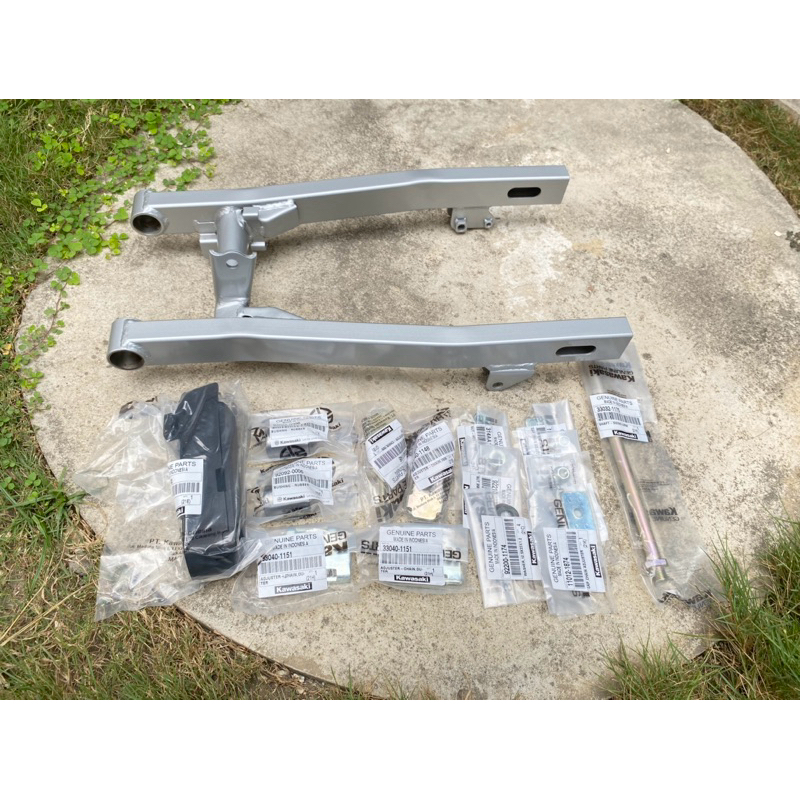 ARM KAZE ORIGINAL SILVER PNP CB/GL 100/GL100 FULLSET ORIGINAL KAWASAKI SWING ARM SUPIT KAZE ORIGINAL