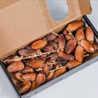 

Kurma Tunisia PalmFruit Original 500gr per box Fresh Dates Palmfruit Kurma
