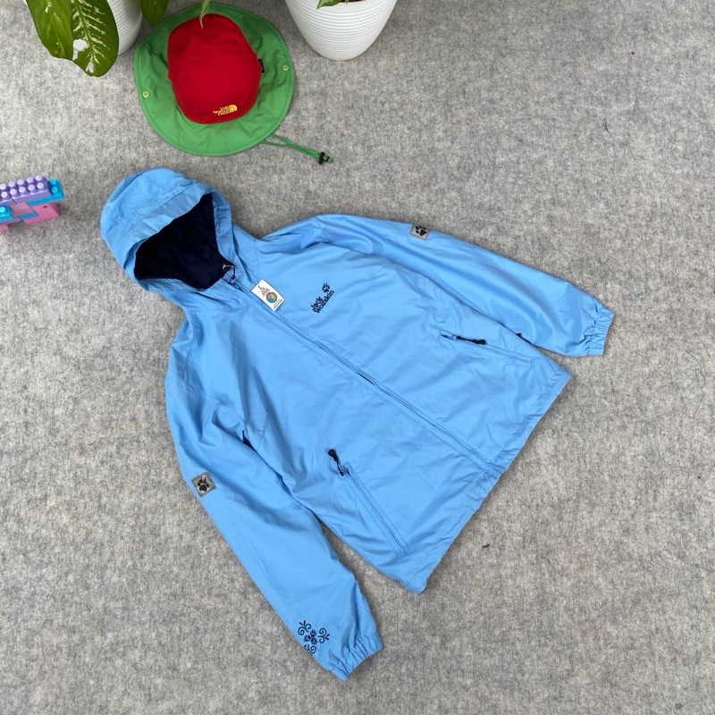 jacket outdoor jack wolfskin rain magic super cakep jarang terjadi