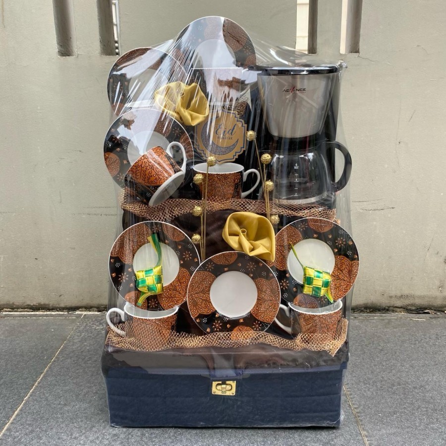 

Parcel Lebaran Keramik Tea Set Spesial Lebaran & Coffee Maker Premium / Hampers Lebaran