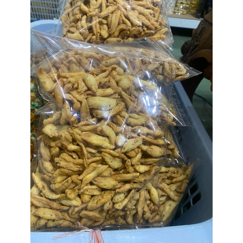 

kue bawang gunting khas Minang