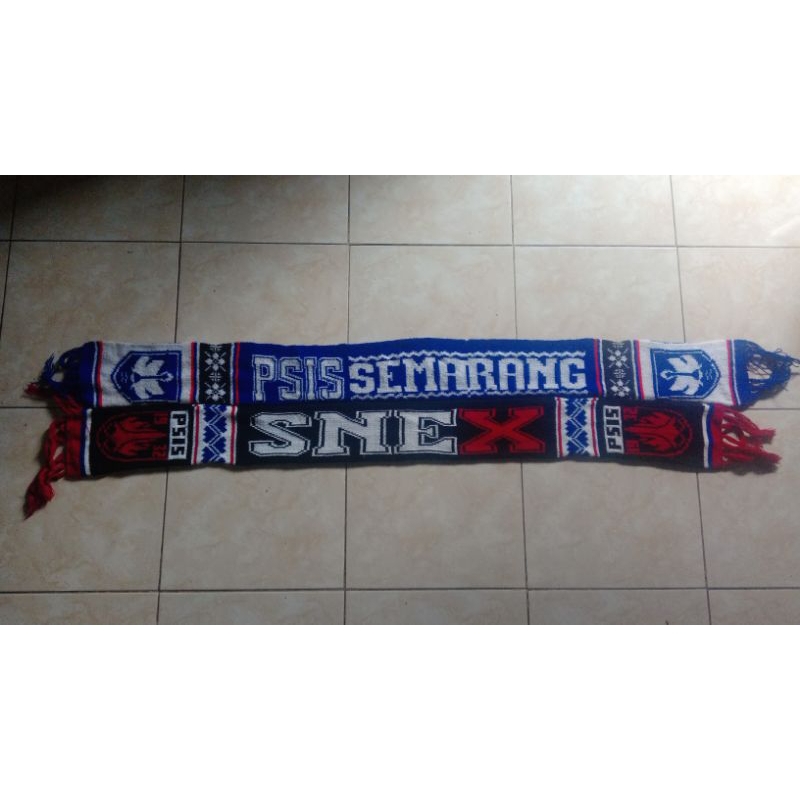 syal rajut sepak bola psis semarang