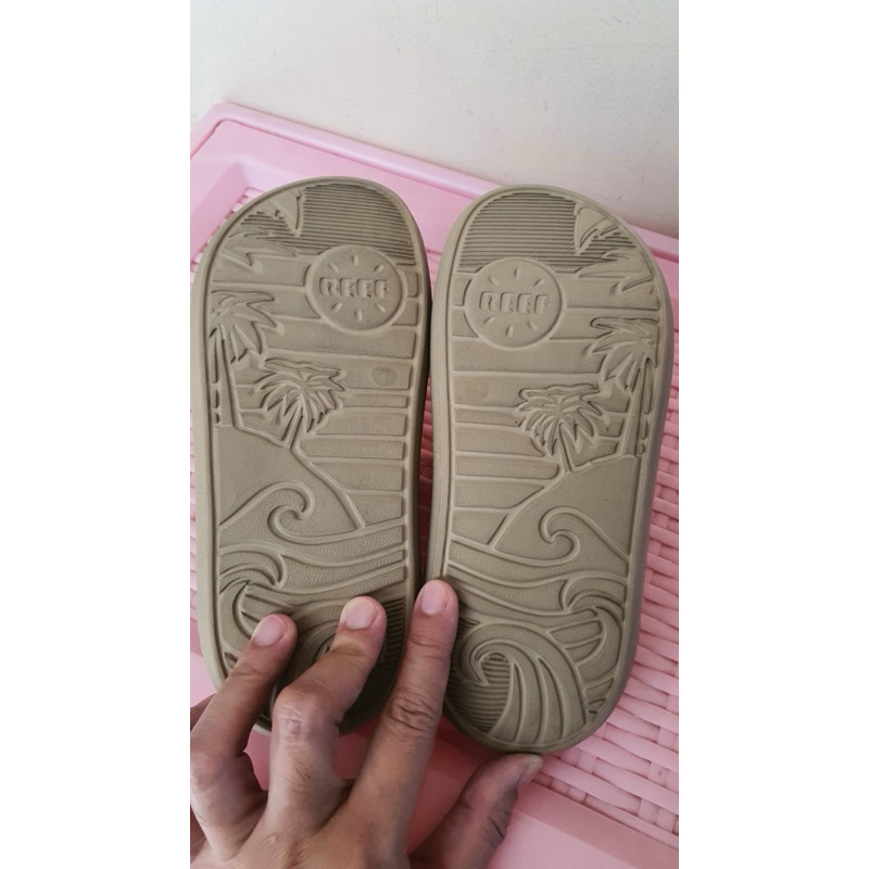 Preloved Sepatu Sendal REEF Anak LIKE NEW