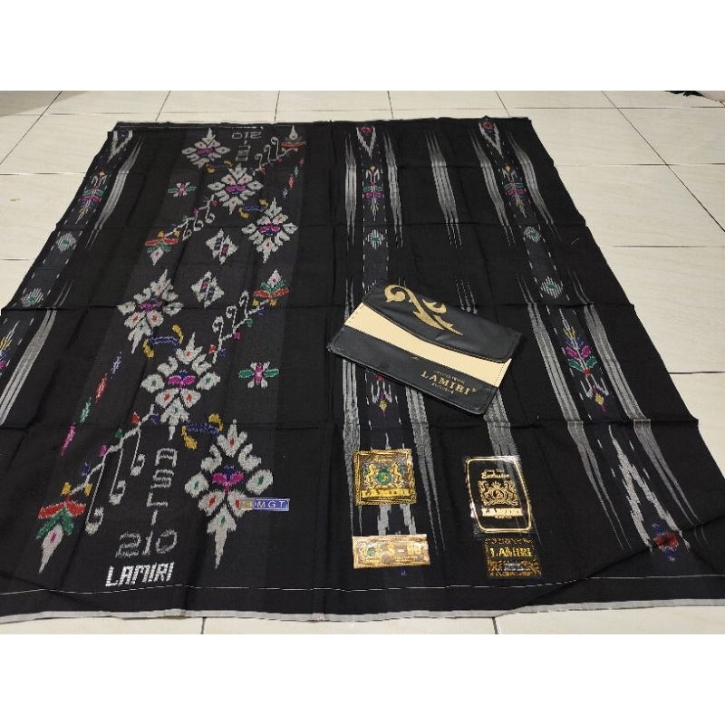 Lamiri sutra songket