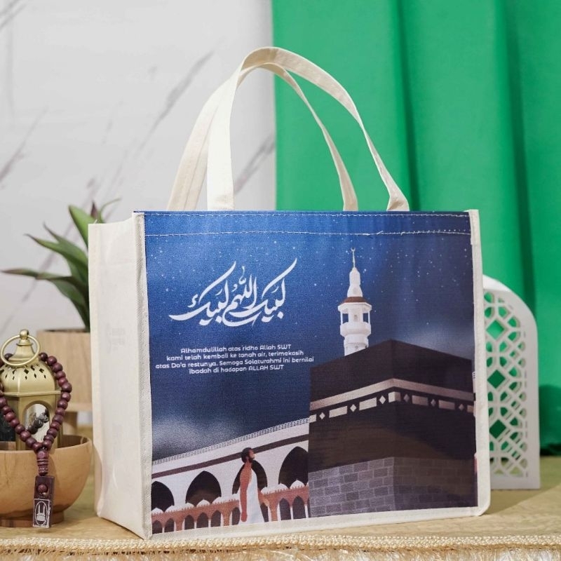

MODEL TAS JINJING BANER SEDANG Souvenir Umroh dan Haji / Hajatan Lainnya