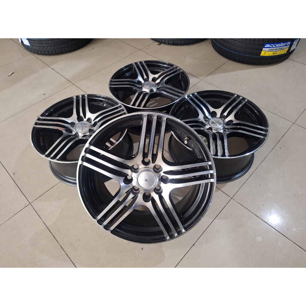 Velg Mobil Bekas Ring 15 Lubang 4 RACING HART R15X6,5 H8X100-114,3 ET40