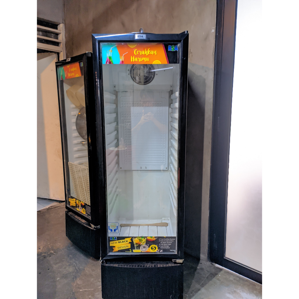 Showcase SECOND RSA By GEA AGATE 300 Display Cooler 282 Lter 5 RAK Anti Embun