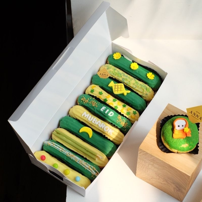 

Kue Eclairs Edisi Ramadhan / Kue Soes Lebaran / Kue Basah Eclairs Idul Fitri / Hampers Kue Lebaran