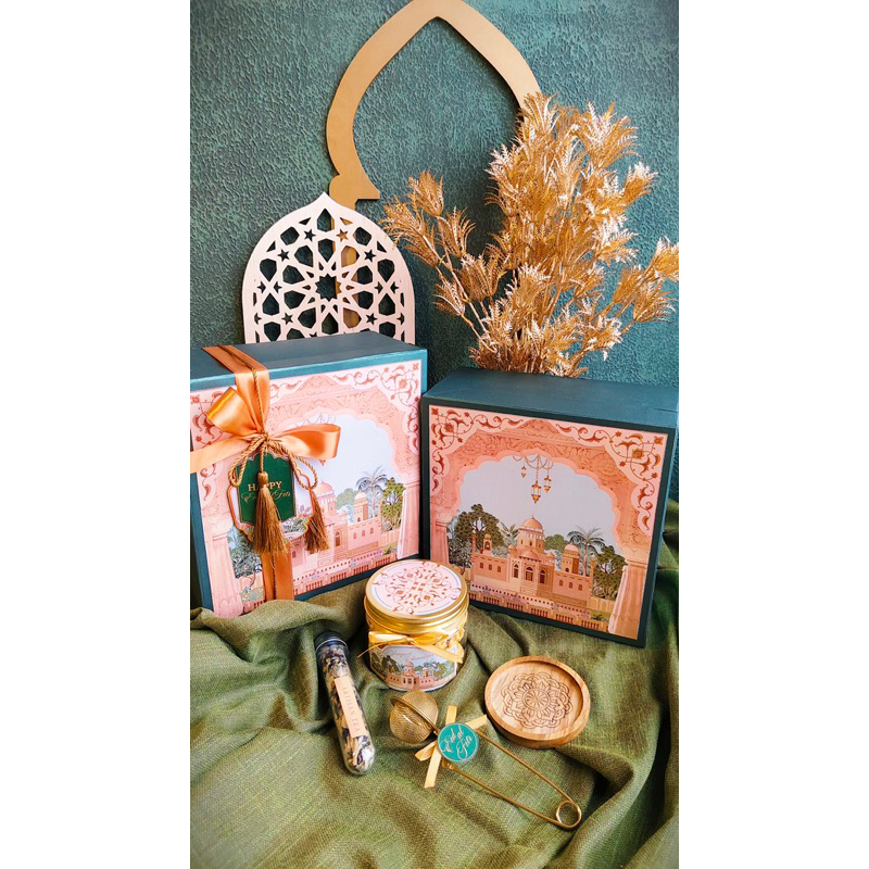 

Al Maidah Hampers