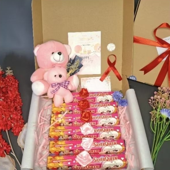 

Hampers Coklat / Kado Ulang Tahun / HampersValentine / Hampers Wisuda Boneka