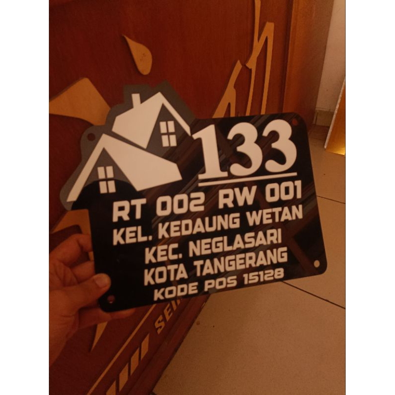 No rumah akrilik timbul