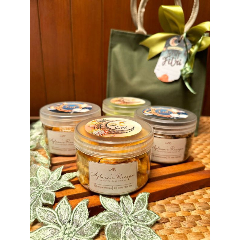 

AyleensRecipe paket kue kering hampers Lebaran 4 toples kecil