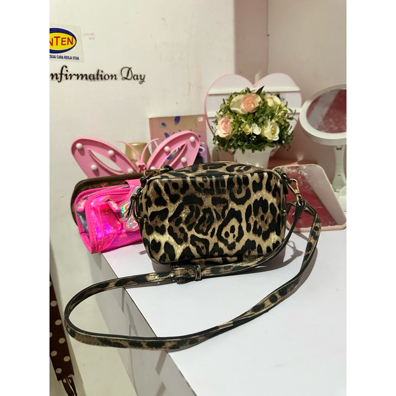 VICTORIA SECRET mini sling bag (Preloved)