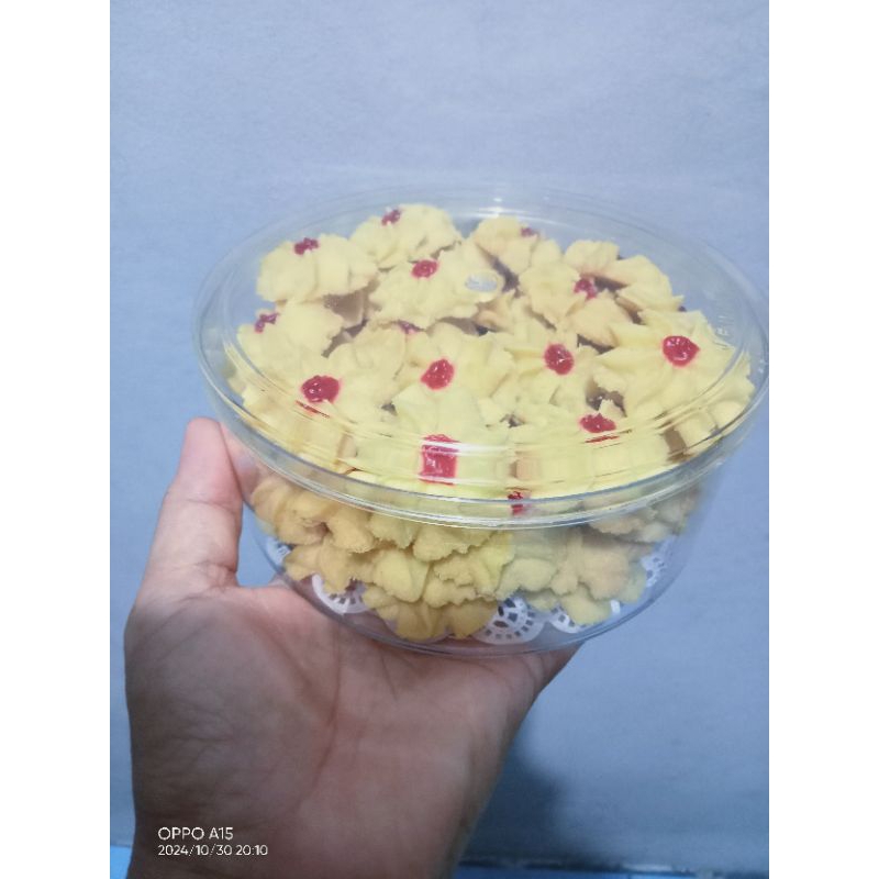 

Kue kering lebaran semprit strawberry bunga 500 gr