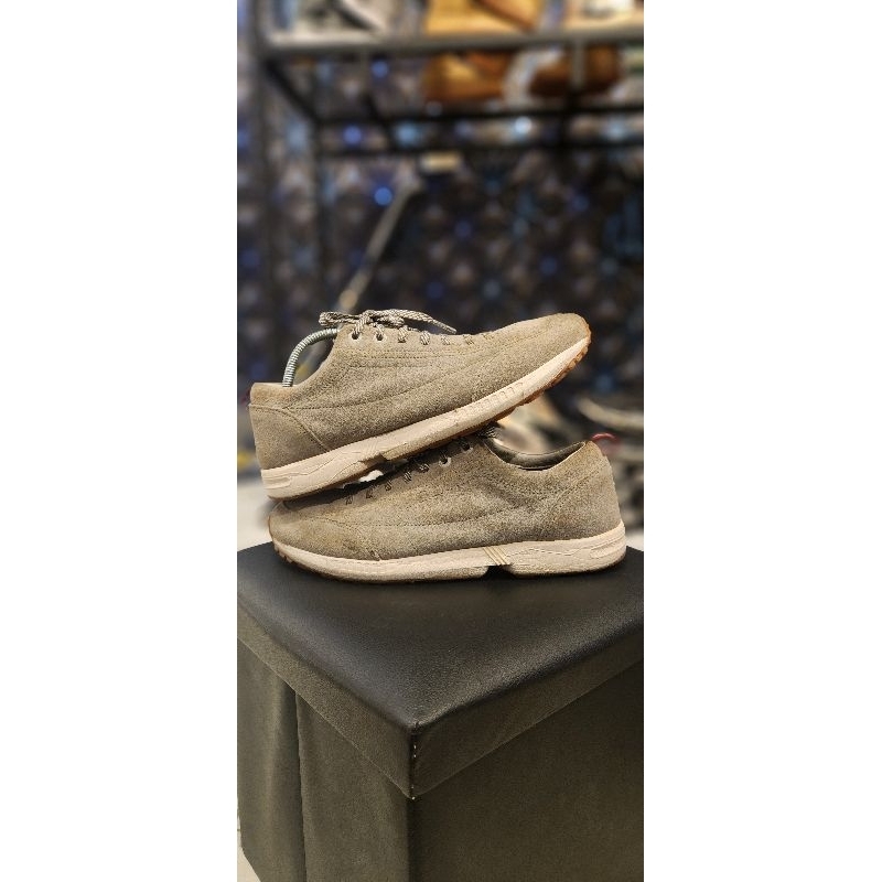 john lobb low-top suede