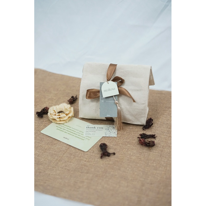 

SAHAAYA Hampers | Makna Gifts | Hampers Idul Ftiri | Eid Mubarak Hampers