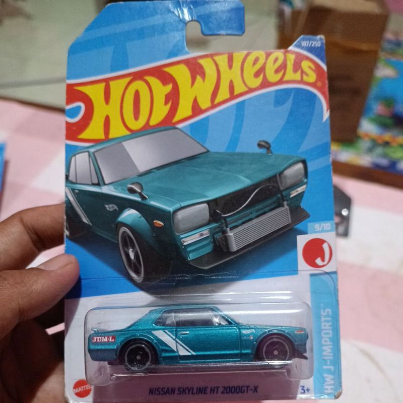 Hot wheels nissan skyline ht 2000gt-x