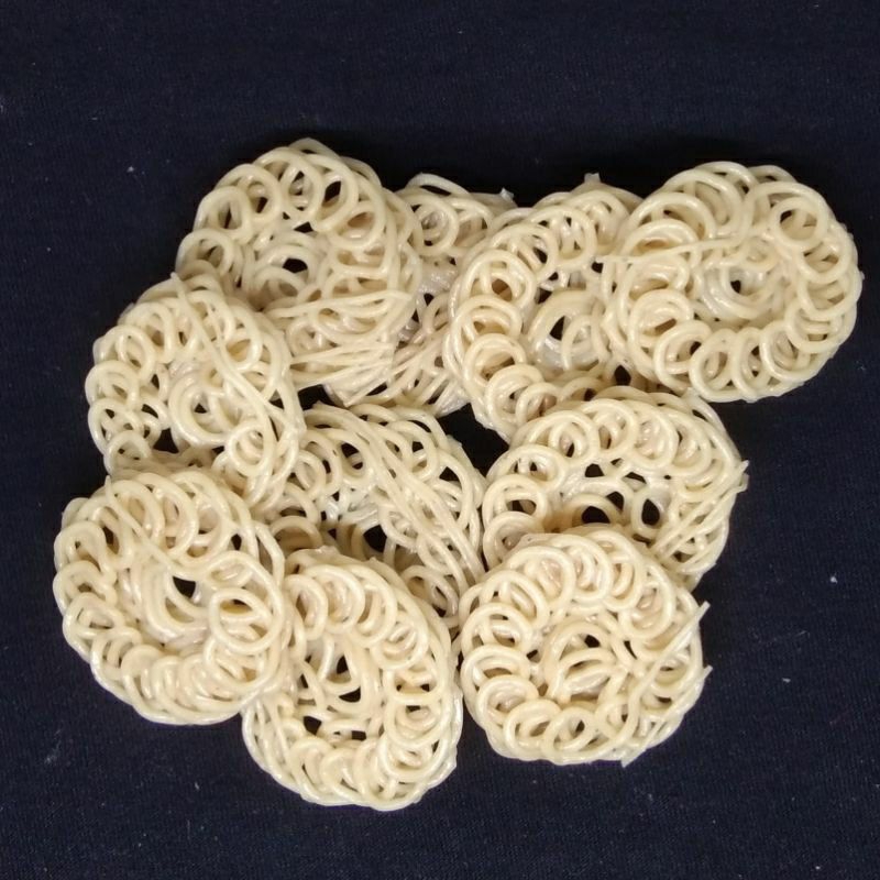 

krupuk krecek mentah bandung/uyel putih bulat besar 500gr