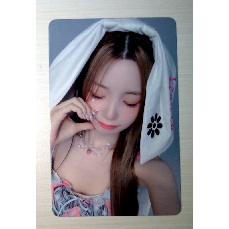 Official Photocard Yeonhee El7zup Album Cheeky