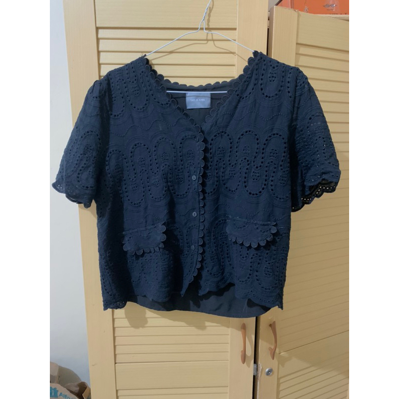 Blouse This Is April + Red Shoulder bag