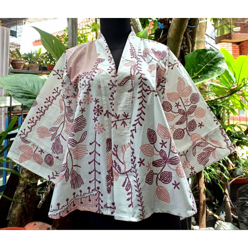 OUTER BLAZER BATIK CROP TOP KEKINIAN