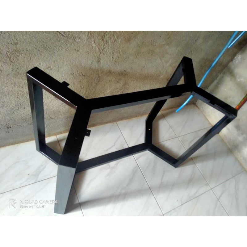 link custom kaki meja besi